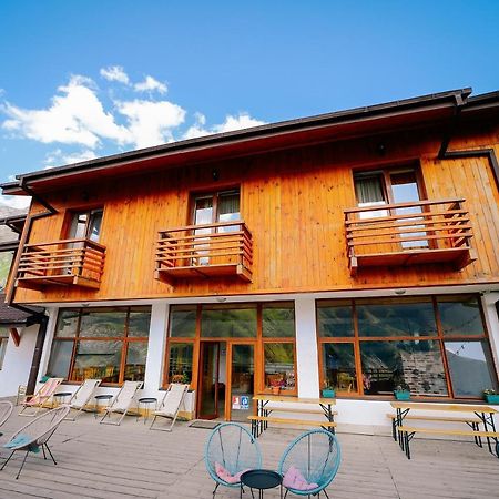 Alpenhaus Kazbegi Hotel & Restaurant Ngoại thất bức ảnh