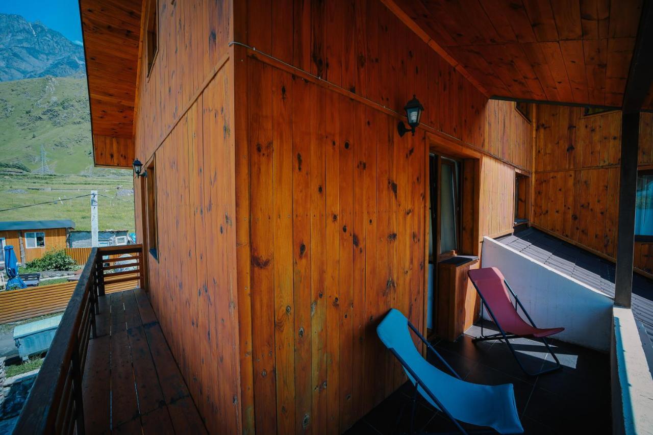 Alpenhaus Kazbegi Hotel & Restaurant Ngoại thất bức ảnh