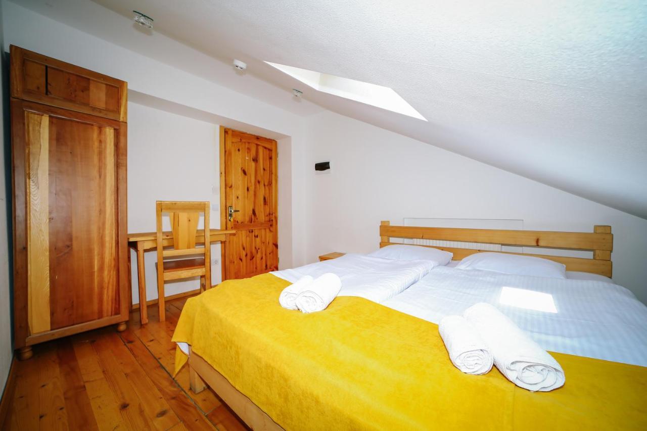 Alpenhaus Kazbegi Hotel & Restaurant Ngoại thất bức ảnh